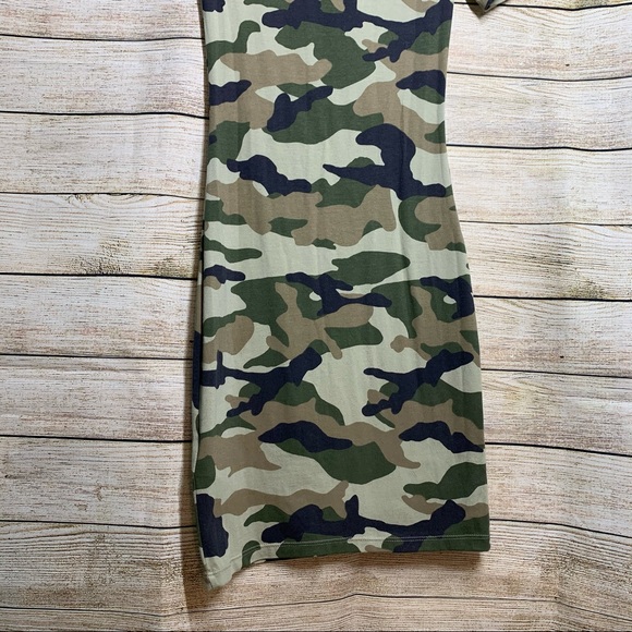 Camo T-shirt Bodycon Dress - Picture 5 of 6